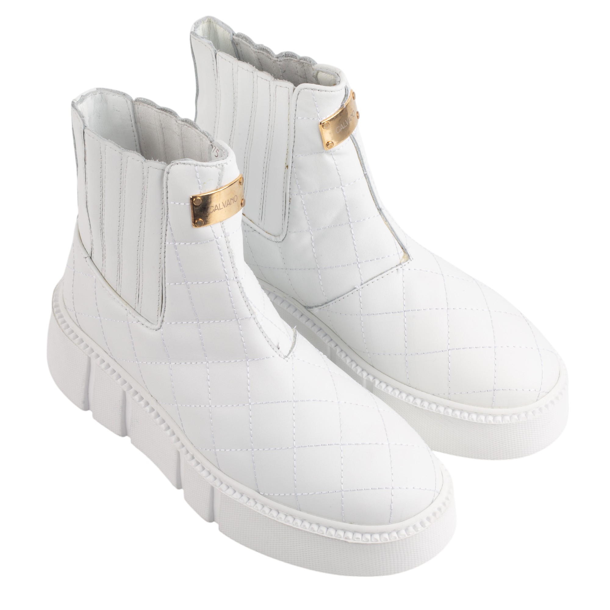Luxury White Quilted Leather Ankle Boots for Men Sleek Designer Slip-On Footwear with Gold Accents.(E17564) - Image 2