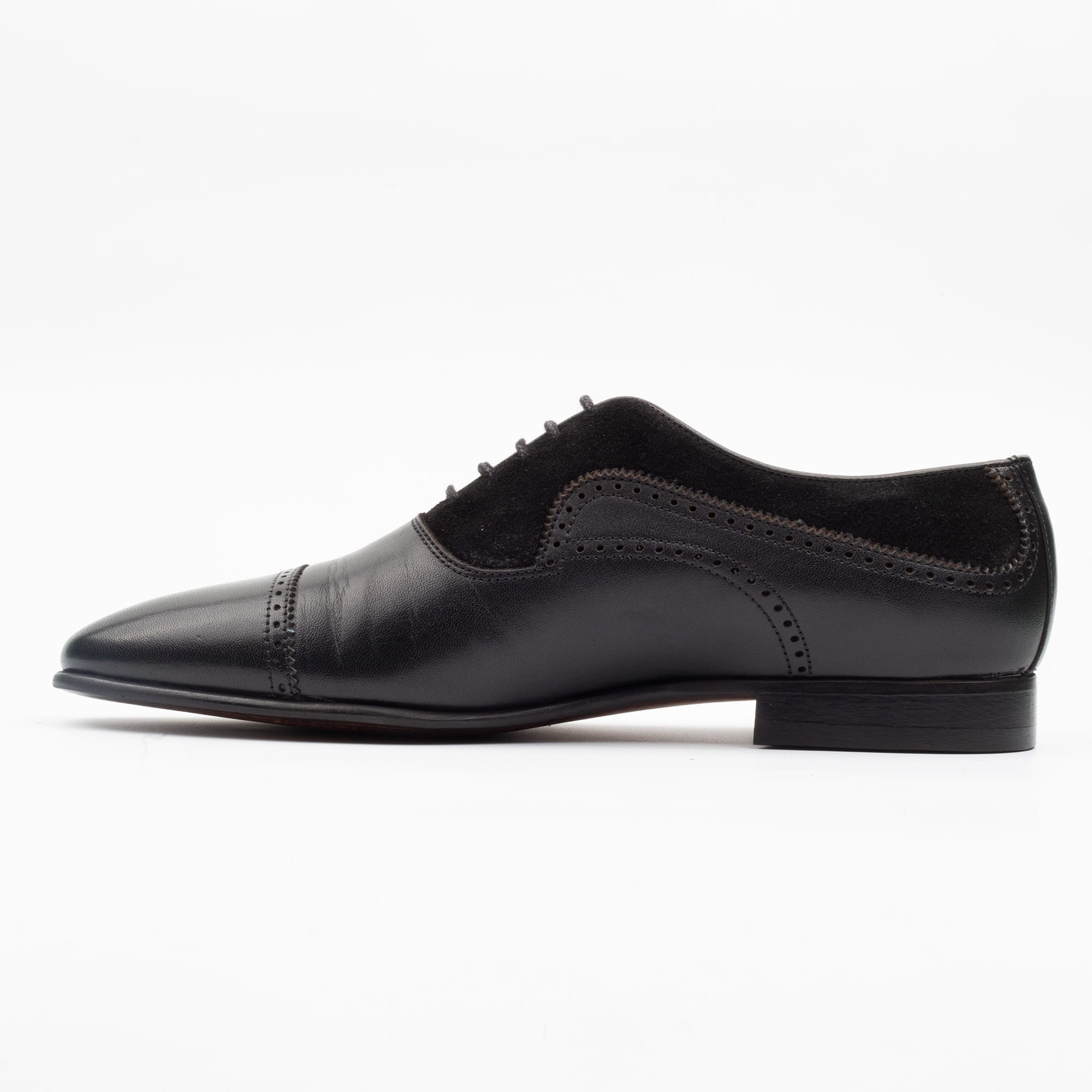 Classic Black Leather Cap Toe Oxfords for Men – Formal and Elegant Footwear (V19-22) - Image 5
