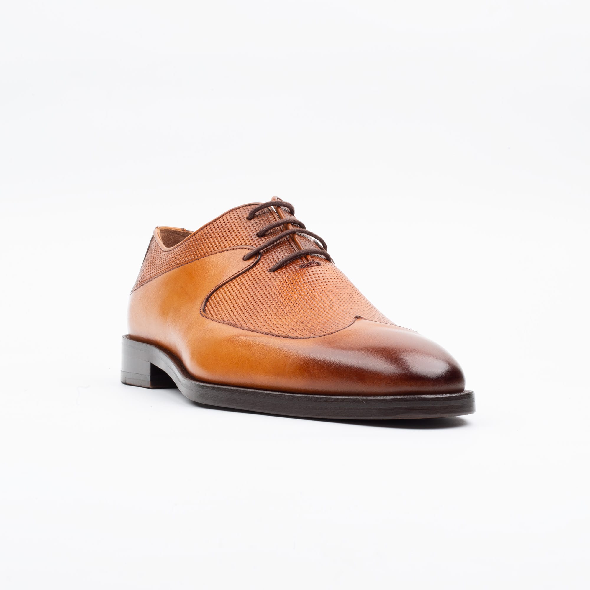 Men's Tan Leather Oxford Shoes with Brogue Detailing-Classic and Elegant Formal Footwear (V2-92) - Image 4
