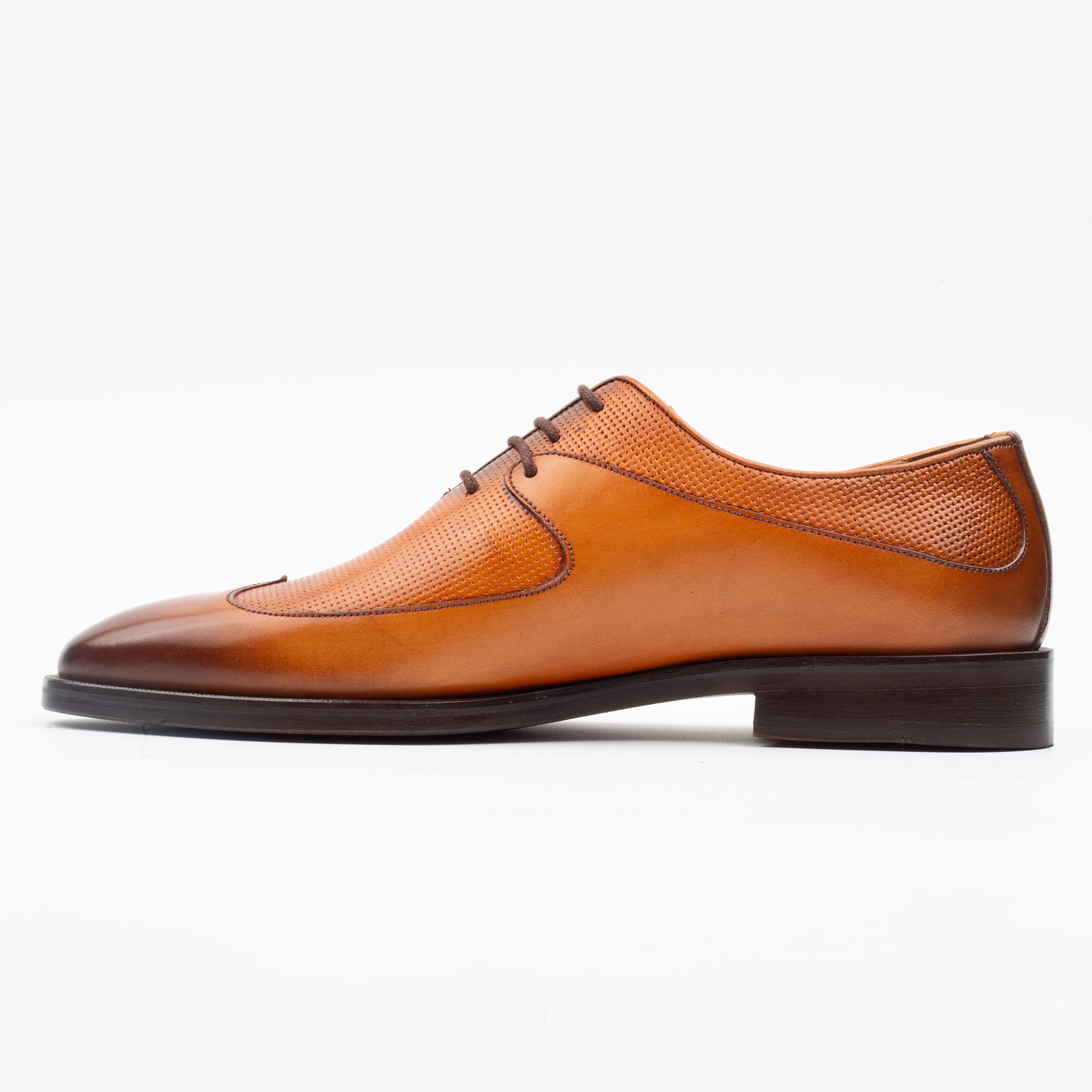 Men's Tan Leather Oxford Shoes with Brogue Detailing-Classic and Elegant Formal Footwear (V2-92) - Image 5