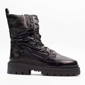 Women's Black Combat Boots with Chunky Sole Stylish and Durable Winter Footwear