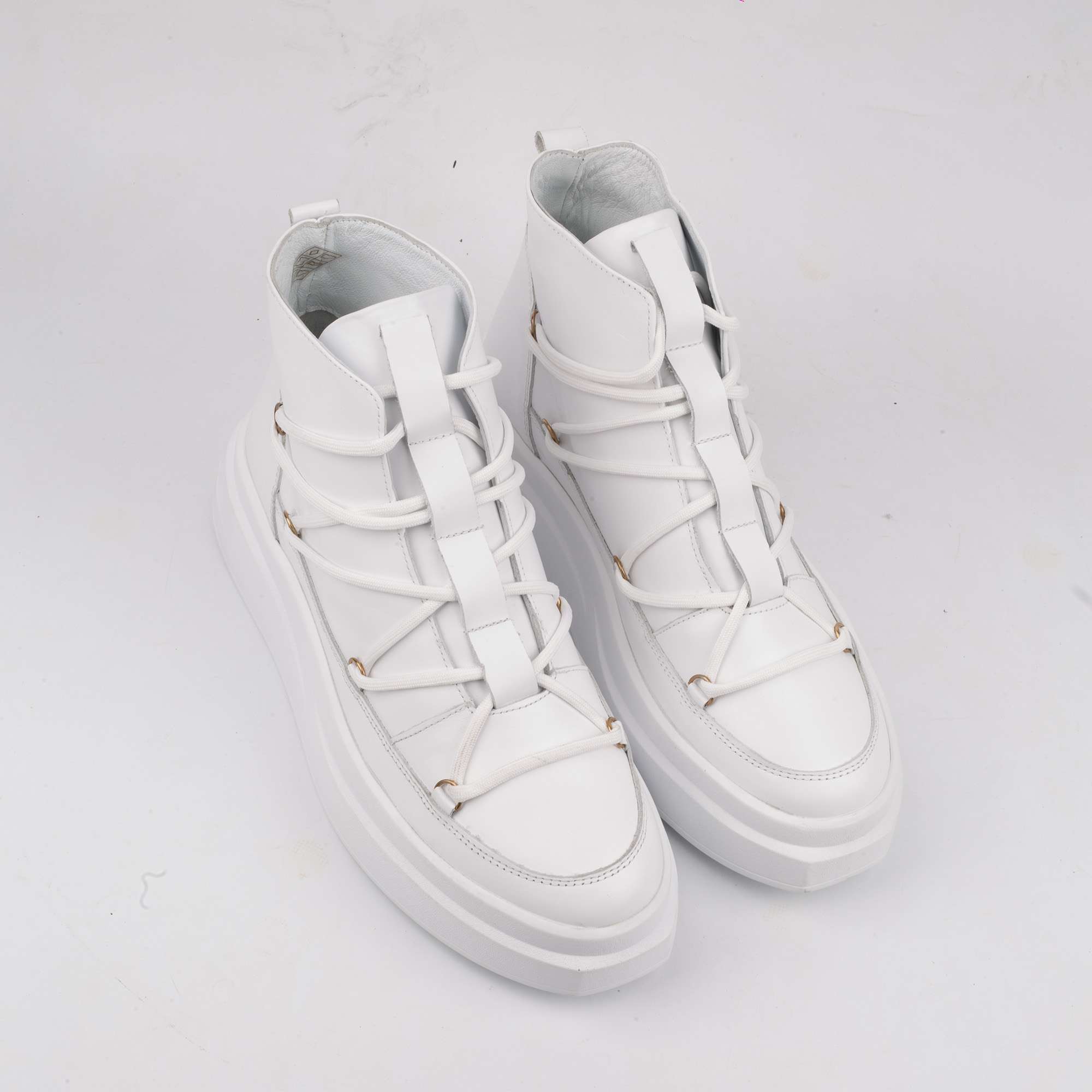 White High-Top Sneakers – Clean, Minimalist Style with Ultimate Comfort (E19605) - Image 2