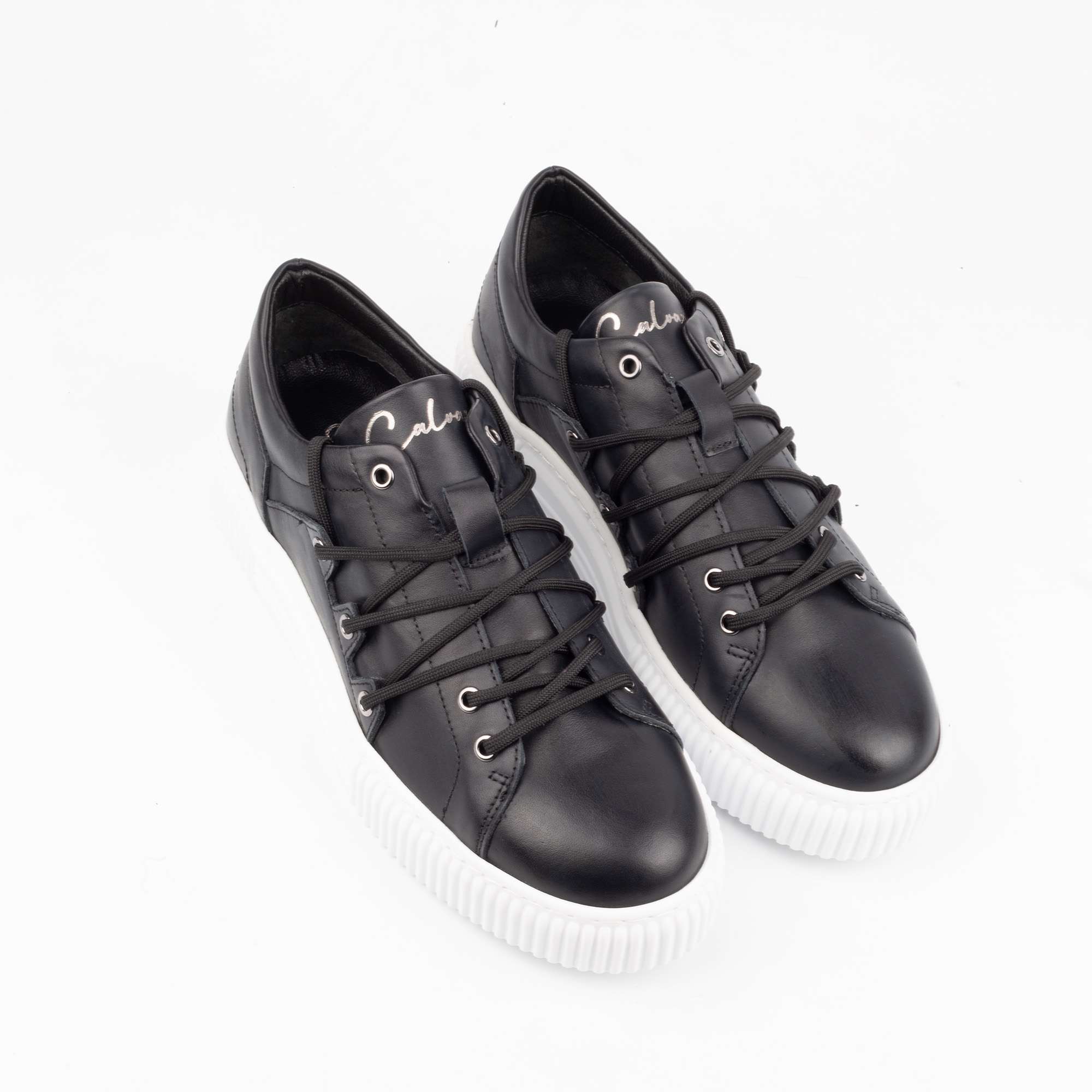 Black Leather Low-Top Sneakers – Timeless Style and Everyday Comfort (19014) - Image 2