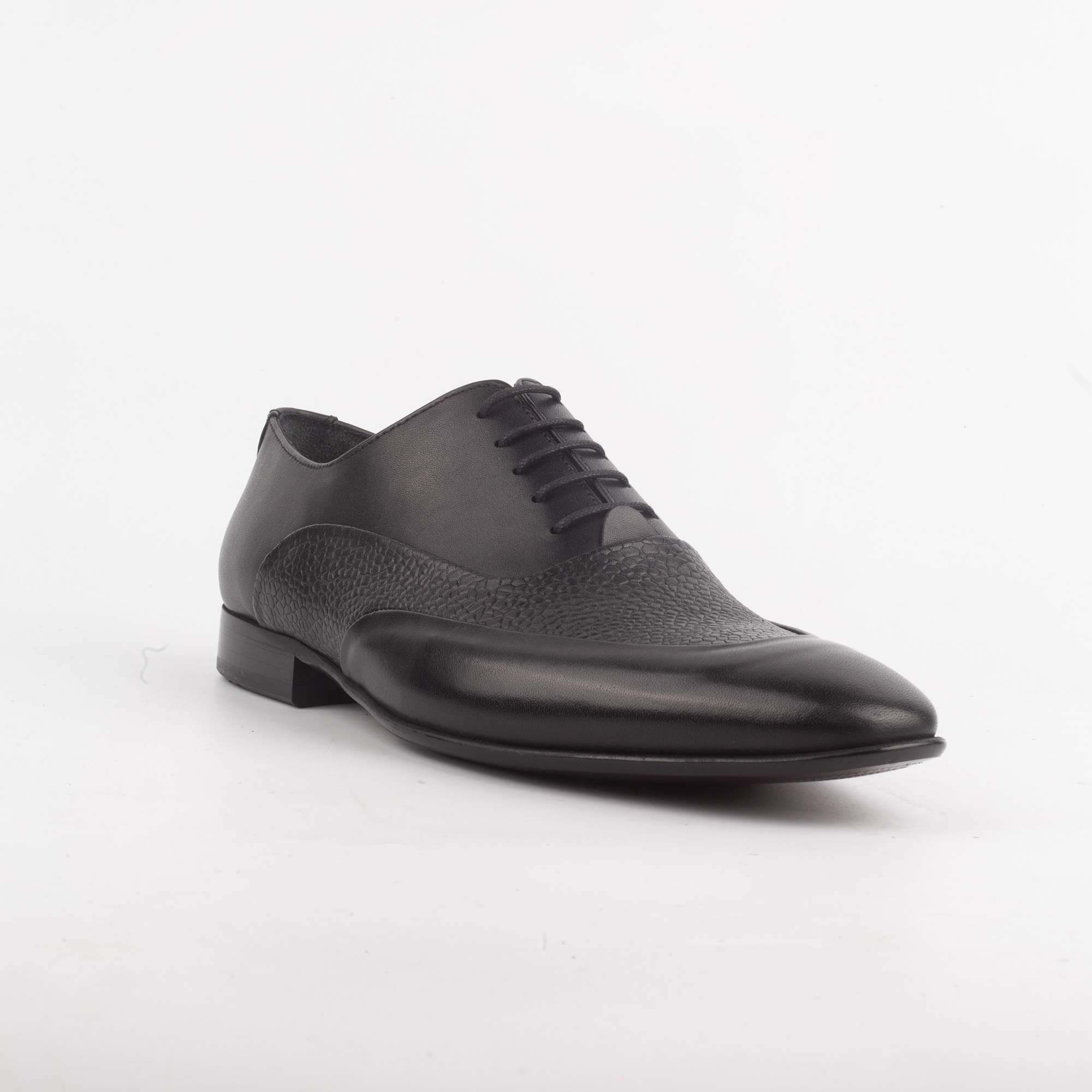 Elegant Textured Black Leather Oxford Shoe for Men - Unique Design with Premium Comfort (H6-04) - Image 5