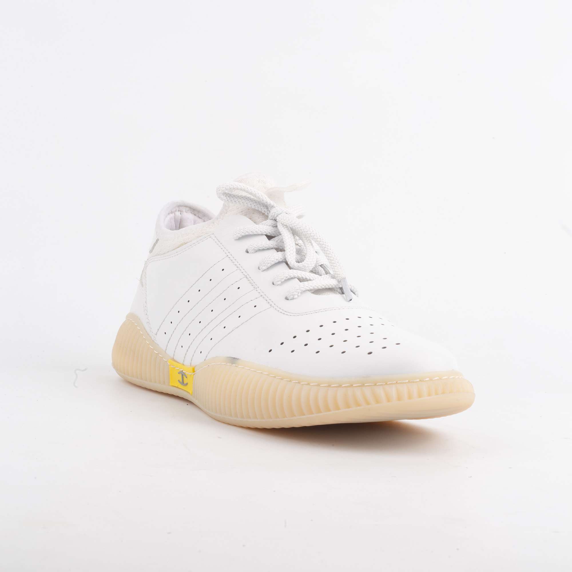 White leather shoes with perforated design. (M15451) - Image 3
