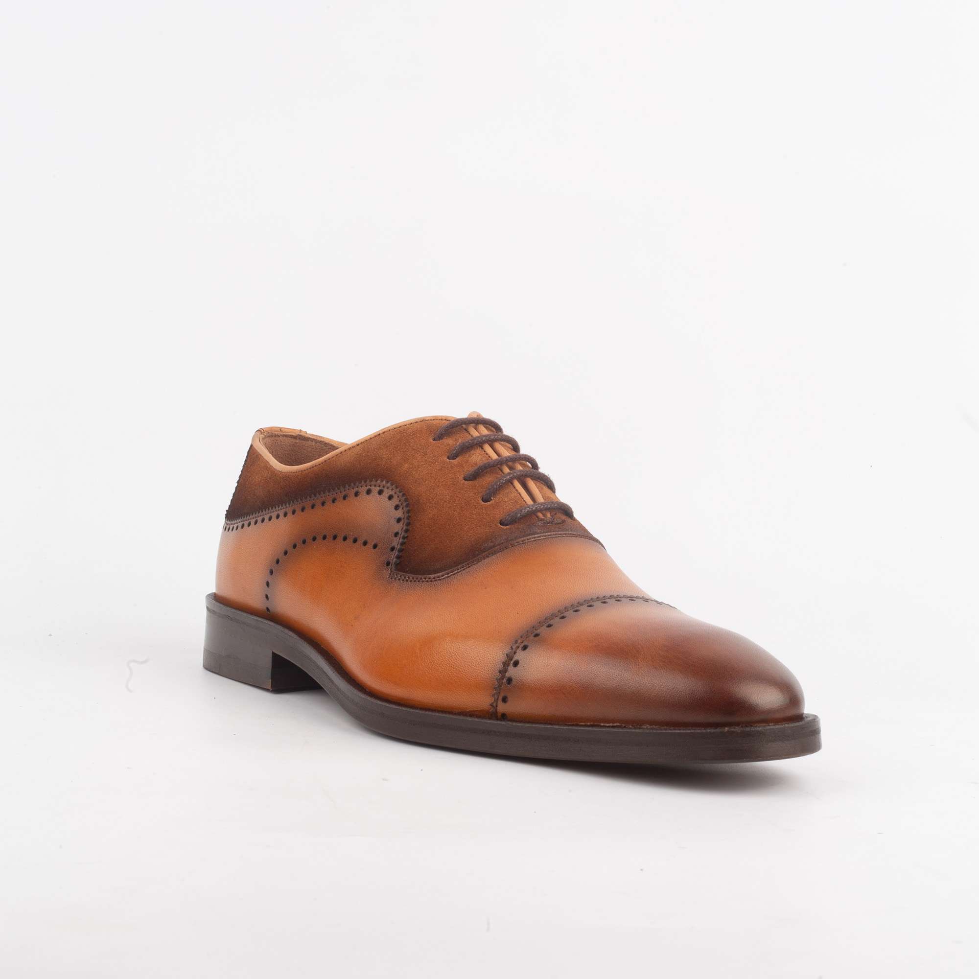 Elegant Tan Brogue Oxford Shoe for Men - Classic Style with Modern Flair(V2-87) - Image 3
