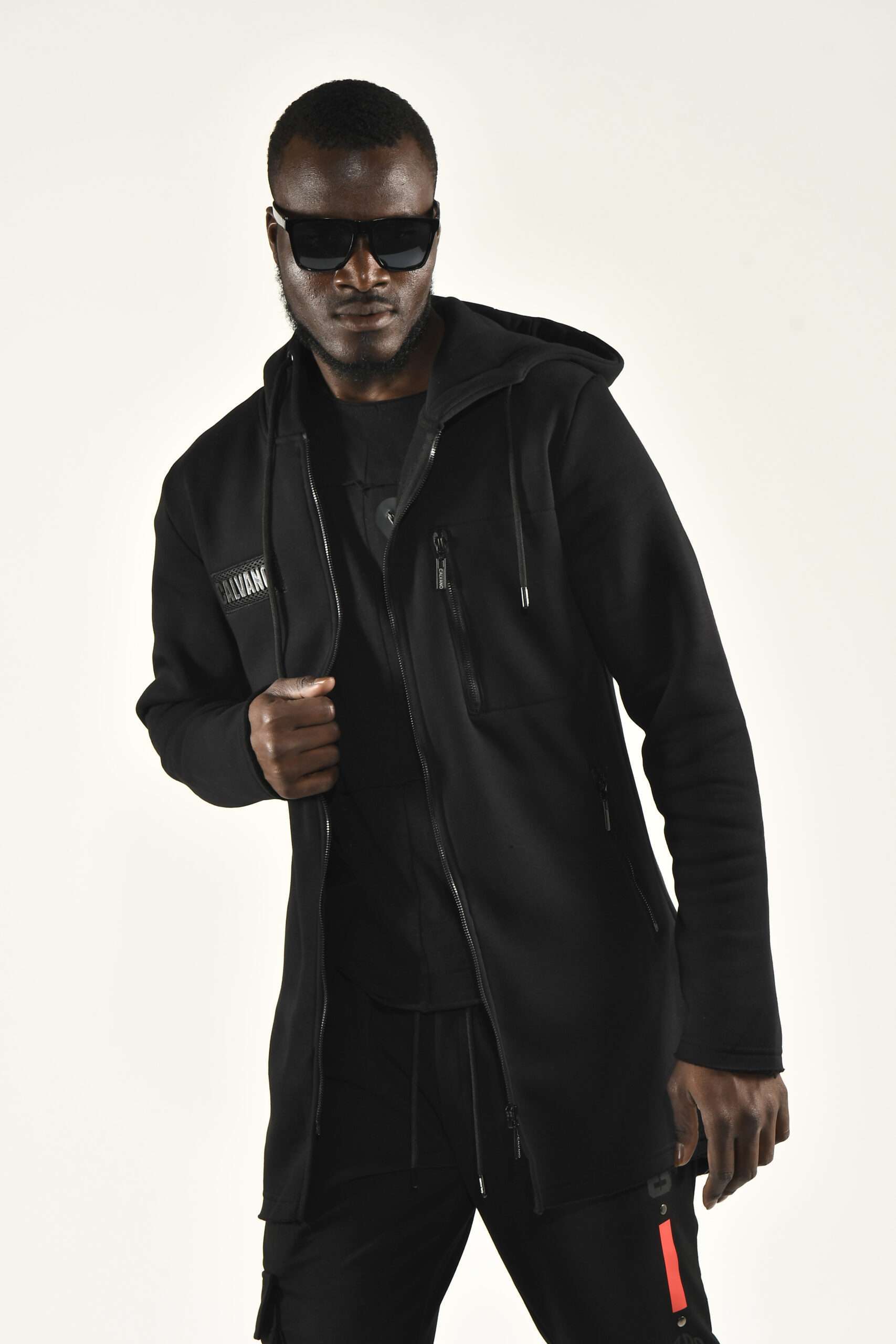 Men's Black Longline Zip Up Hoodie Sleek and Stylish Streetwear Essential - Image 5