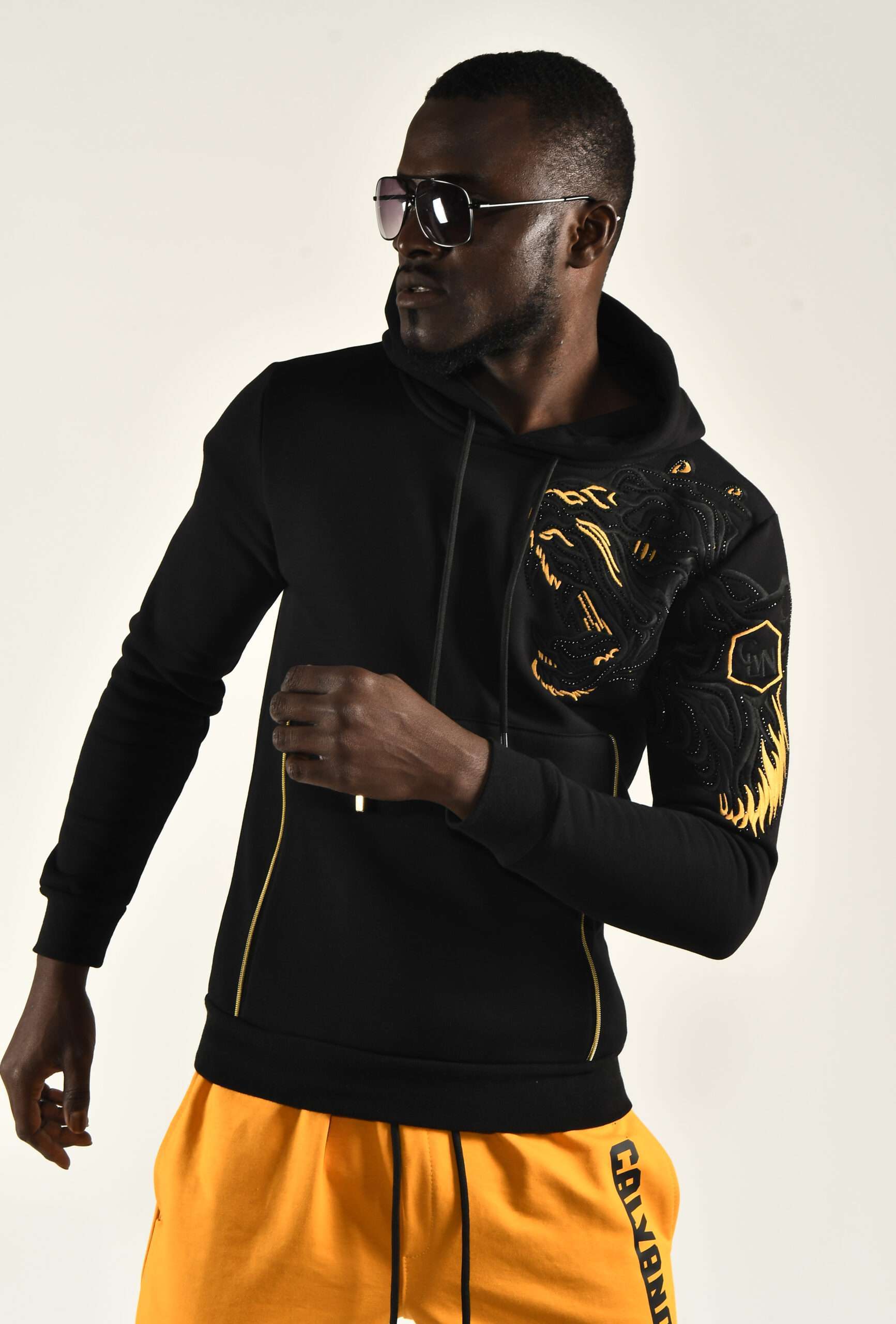 Men's Black Hoodie with Tiger Design Bold Style and Comfort - Image 4