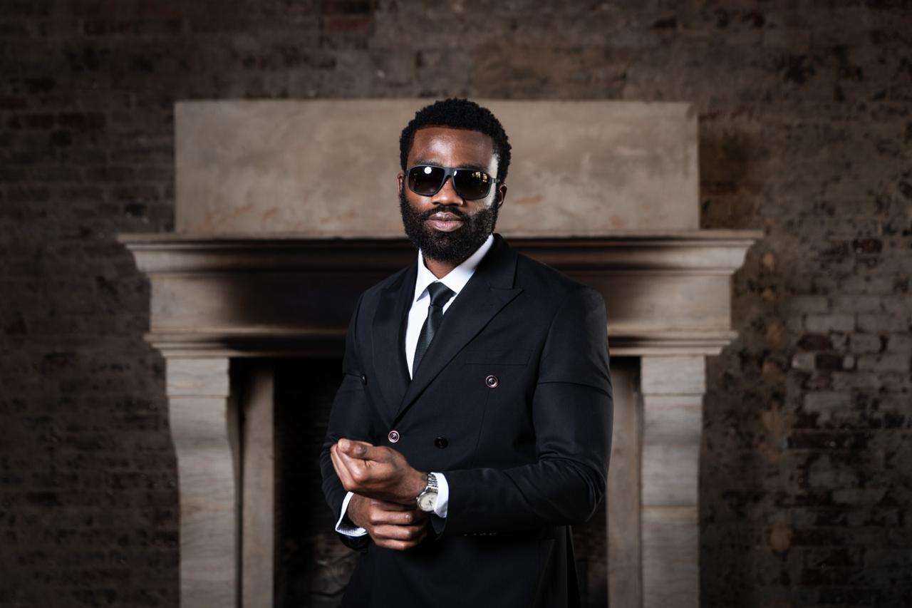 Classic Black Double-Breasted Suit: Timeless Elegance for Modern Men - Image 3