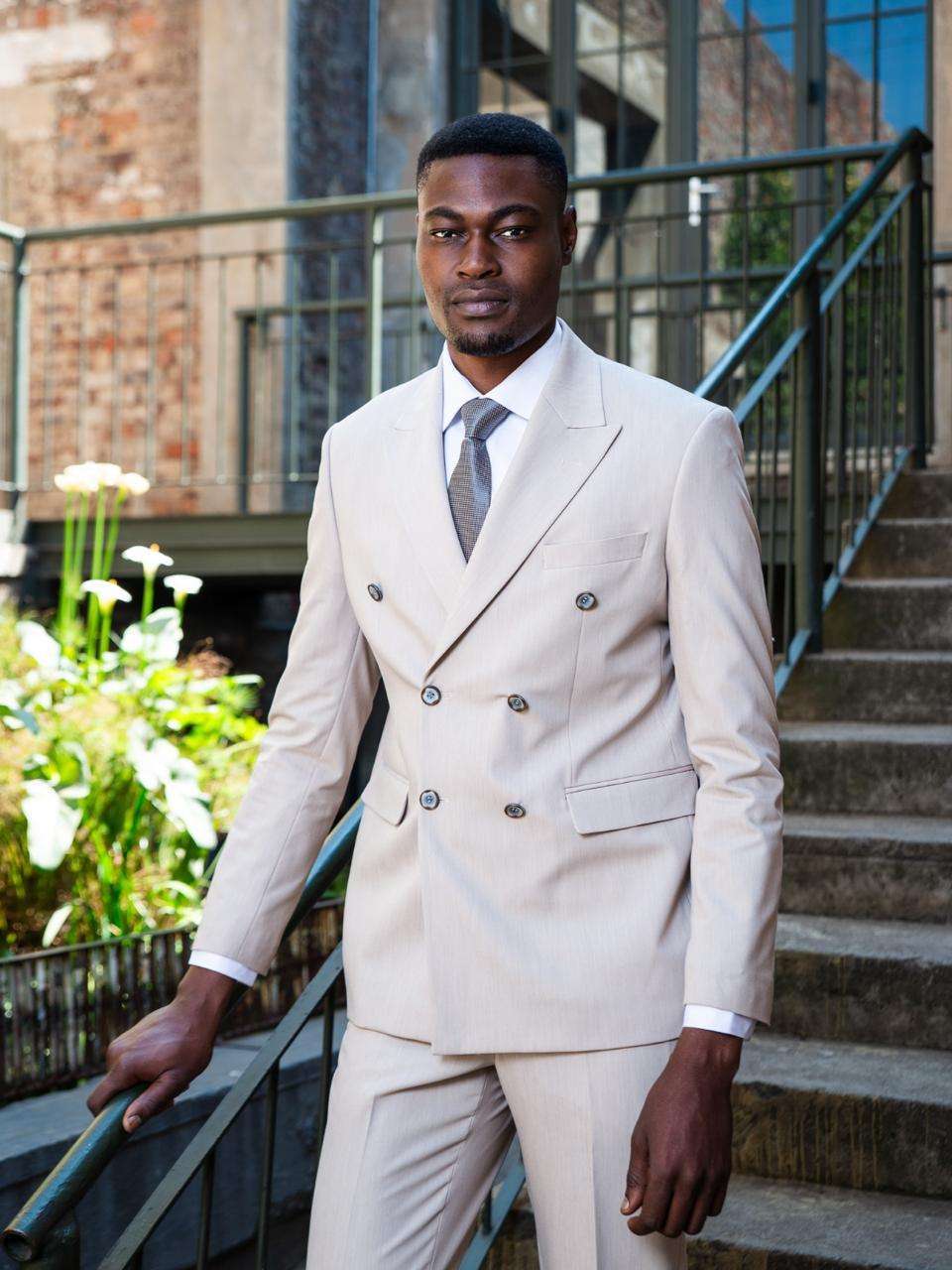 Beige Men's Double-Breasted Suit The Ultimate Style for Modern Elegance