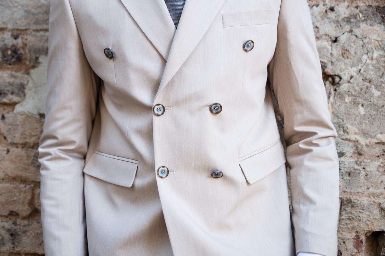 Beige Men's Double-Breasted Suit The Ultimate Style for Modern Elegance - Image 4