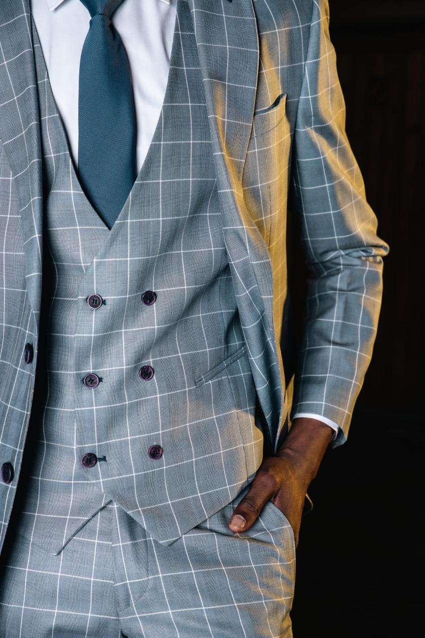 Men's Windowpane Check Double Breasted Suit Classic Elegance for Modern Gentlemen - Image 2